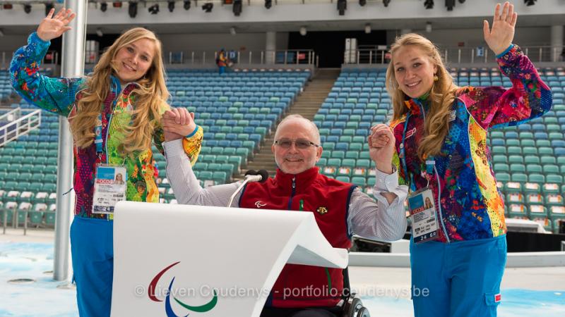 IPC President Sir Philip Craven with Ekaterina and Elizaveta Gulina