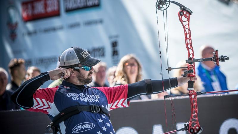 A man competing in Para archery