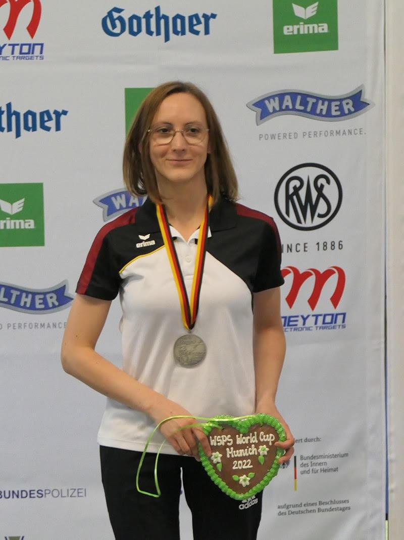 Natascha Hiltrop poses with her silver medal