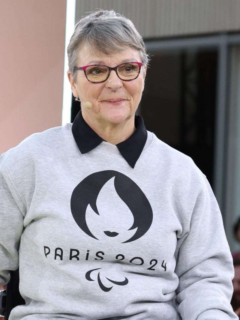 Beatrice Hess, a 20-time Paralympic gold medallist, wearing a shirt with the Paris 2024 logo