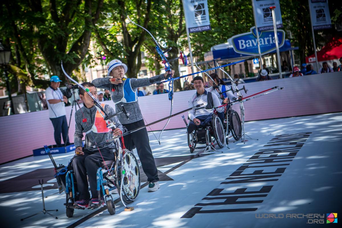 Para archery teams competing against each other