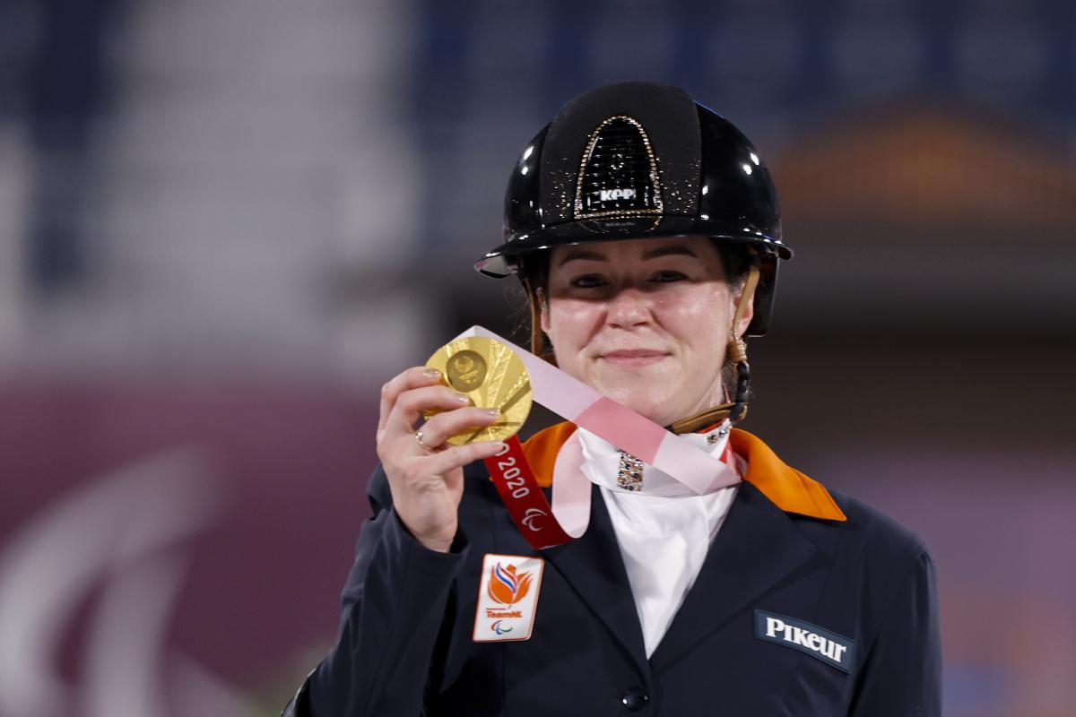 Sanne Voets with first medal at Tokyo 2020