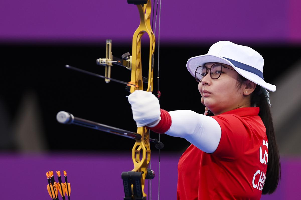 China gana primera medalla de tiro con arco en Juegos Paralímpicos 2020