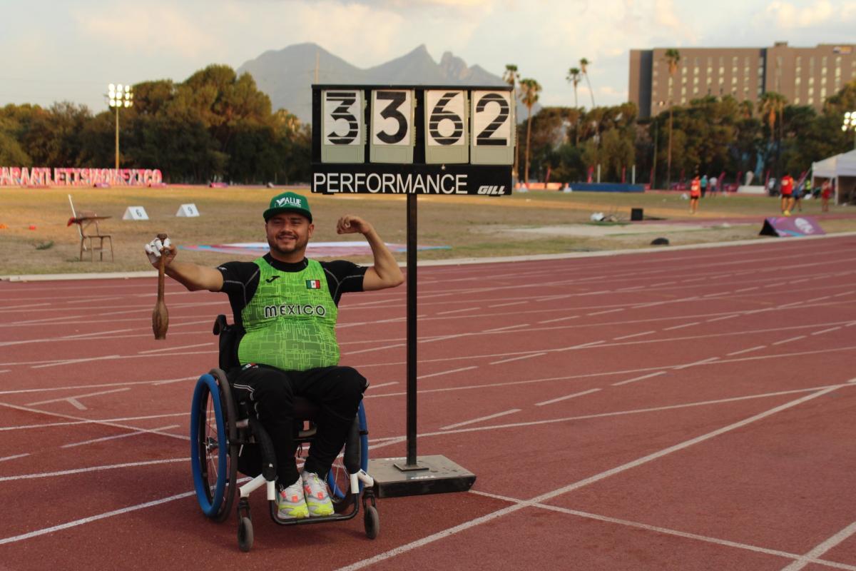 Mexico’s Mario Santana Ramos strikes a pose after winning the gold at the Monterrey 2022 Grand Prix.