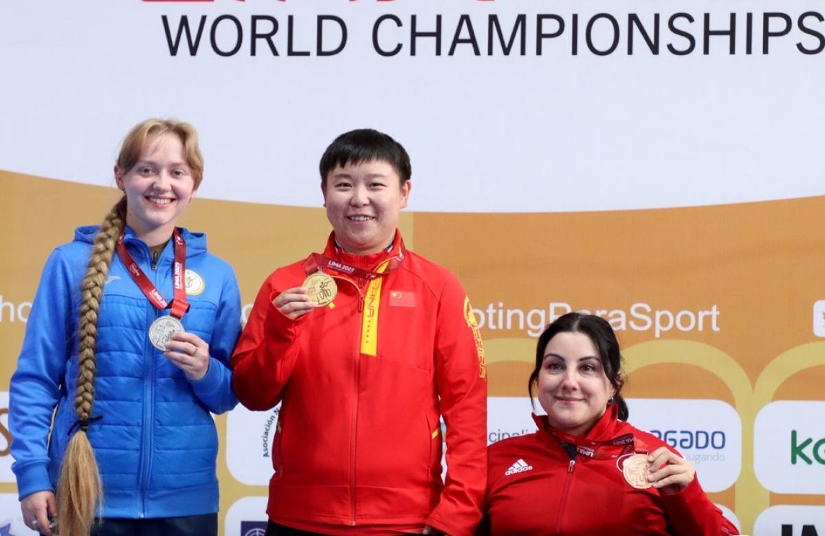 Beautiful Chinese female athlete wins gold medal at 2023 National