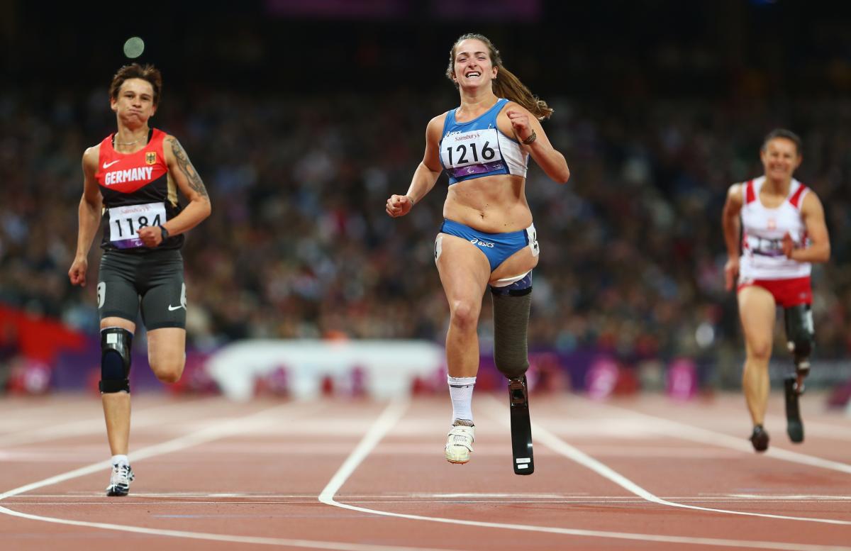 woman-running - Rome