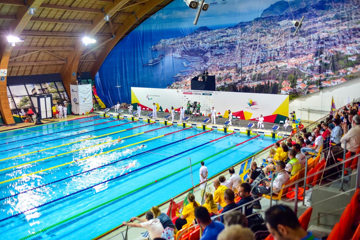 Picture of an indoor 50m swimming pool