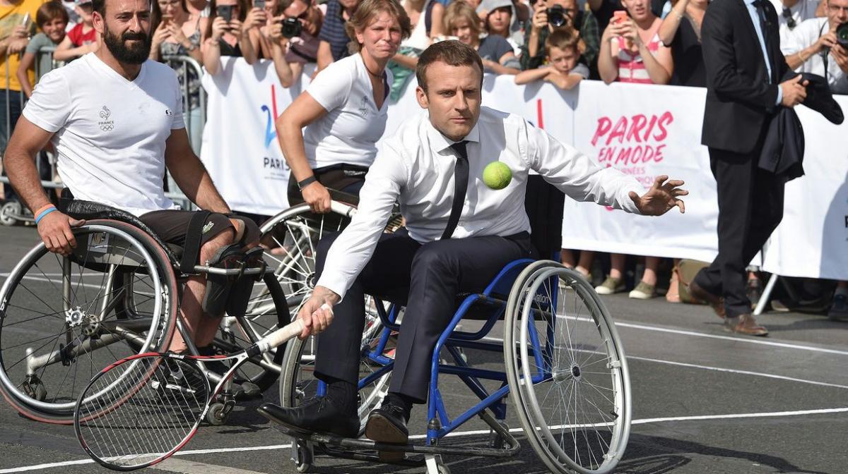 Macron's tennis tryout