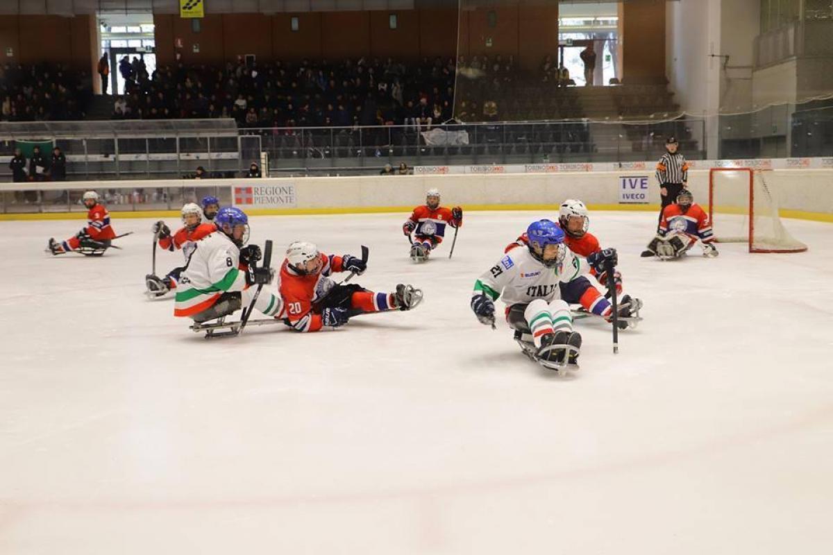 A Para ice hockey match between Italy and Norway