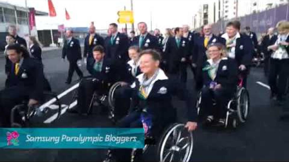 IPC Blogger - Aus openinh ceremony walking to stadium, Paralympics 2012