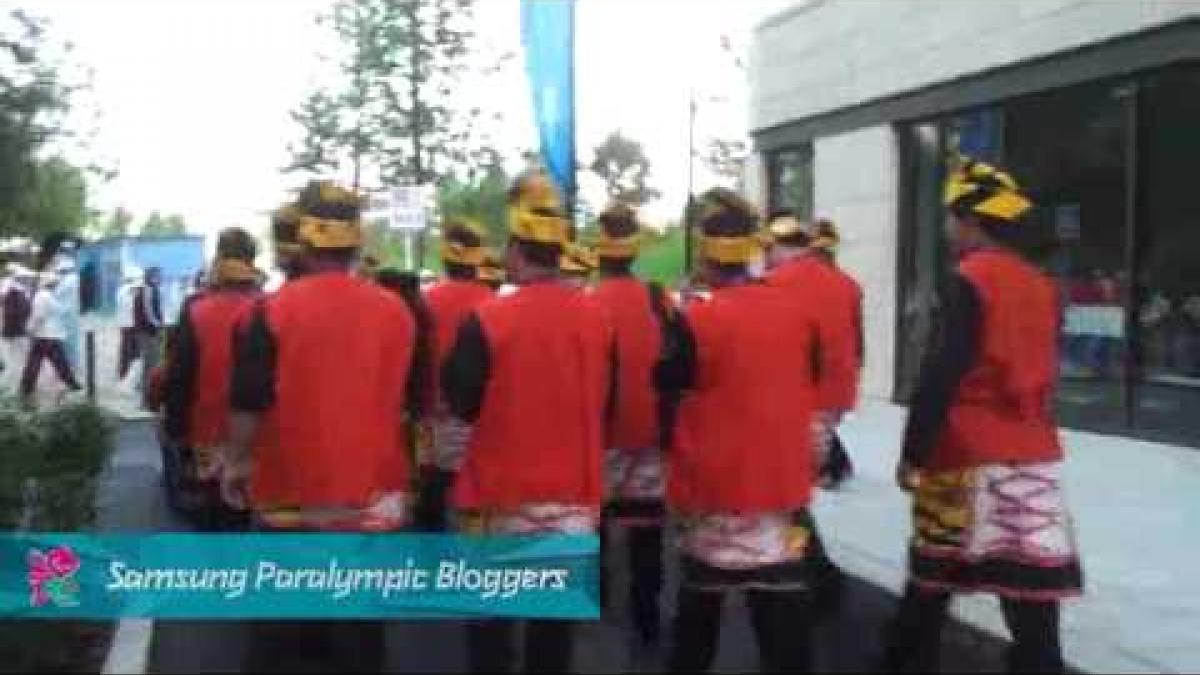 IPC Blogger - Team Malaysia before heading to Opening Ceremony of Paralympic, Paralympics 2012